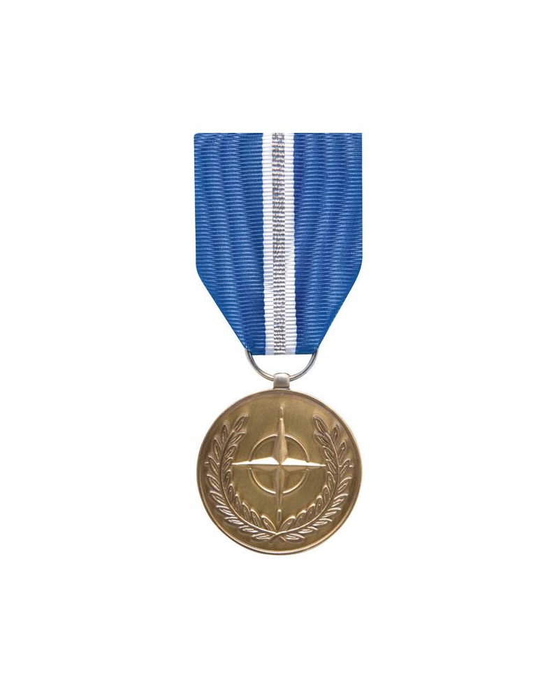 Médailles militaires françaises OTAN KOSOVO dans un état neuf 